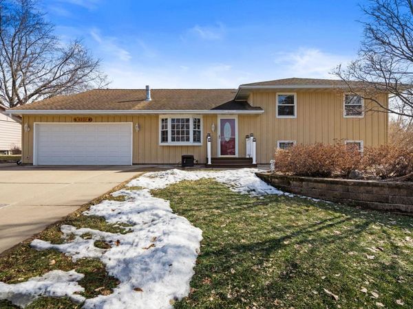 8251 Ingleside Avenue S, Cottage Grove, MN 55016