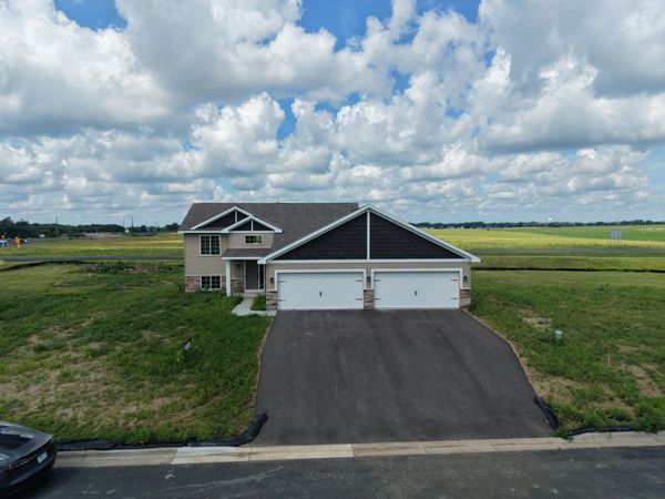 1003 Misty Meadow Boulevard, Buffalo, MN 55313