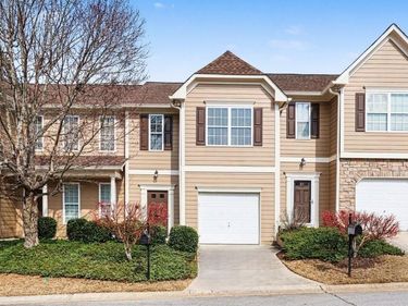 6632 Splashwater Drive, Flowery Branch, GA 30542