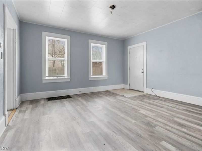 6714 Worley Avenue, Cleveland, OH 44105 Photo 3