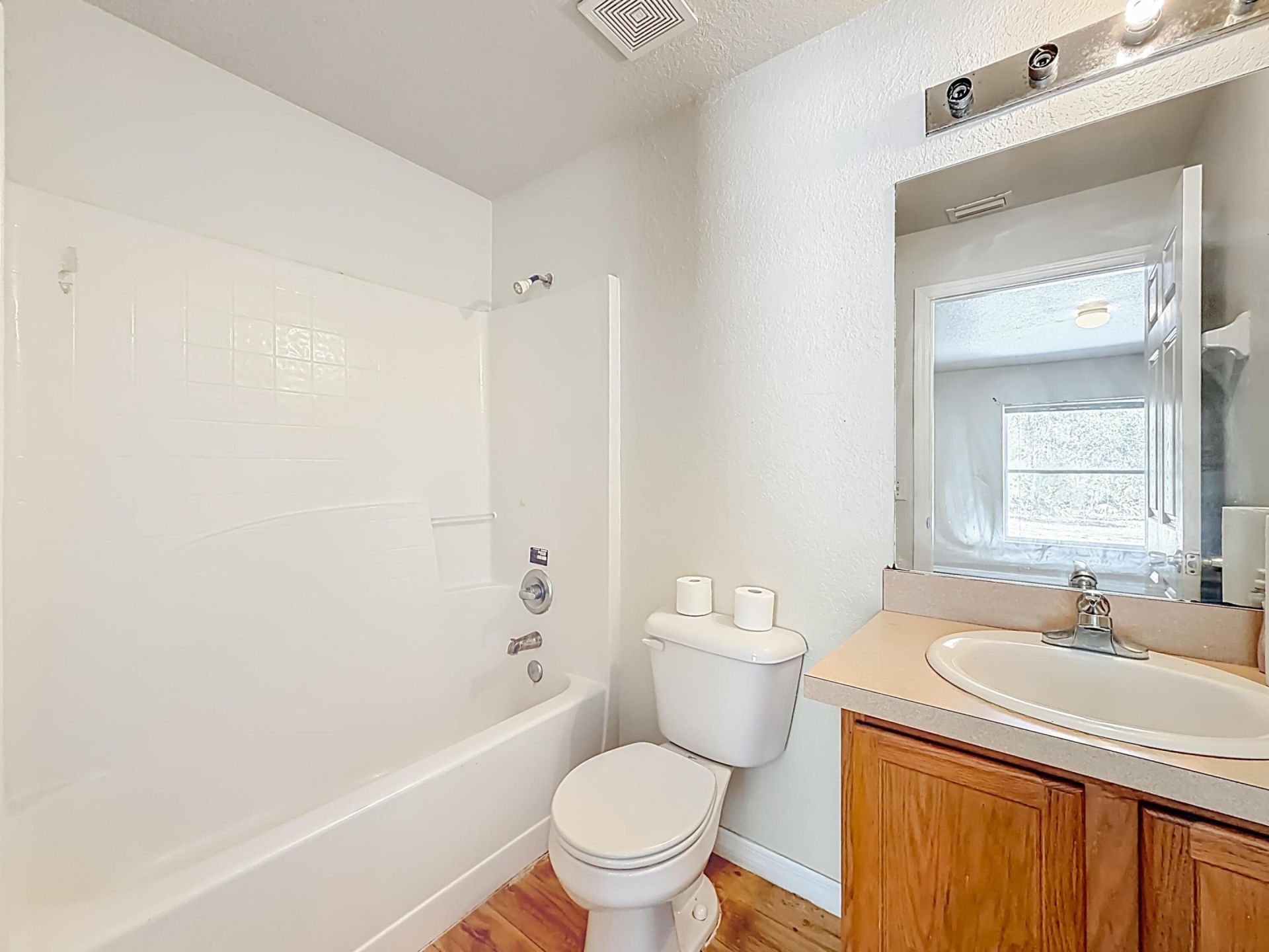 50 Malauka Pass, Ocklawaha, FL 32179 Photo