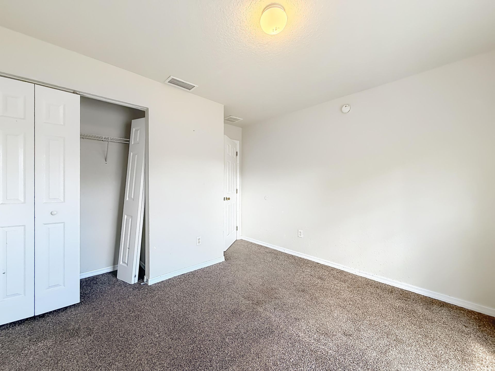 50 Malauka Pass, Ocklawaha, FL 32179 Photo