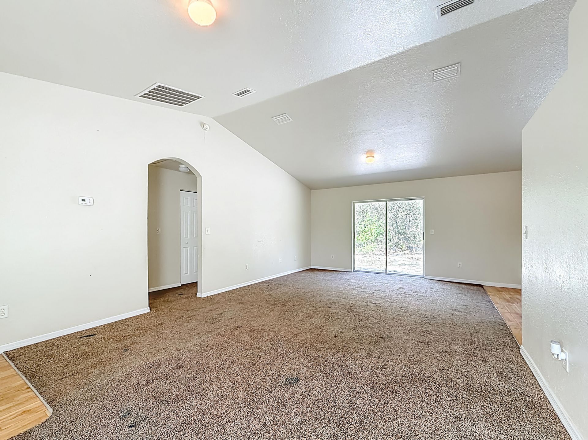 50 Malauka Pass, Ocklawaha, FL 32179 Photo