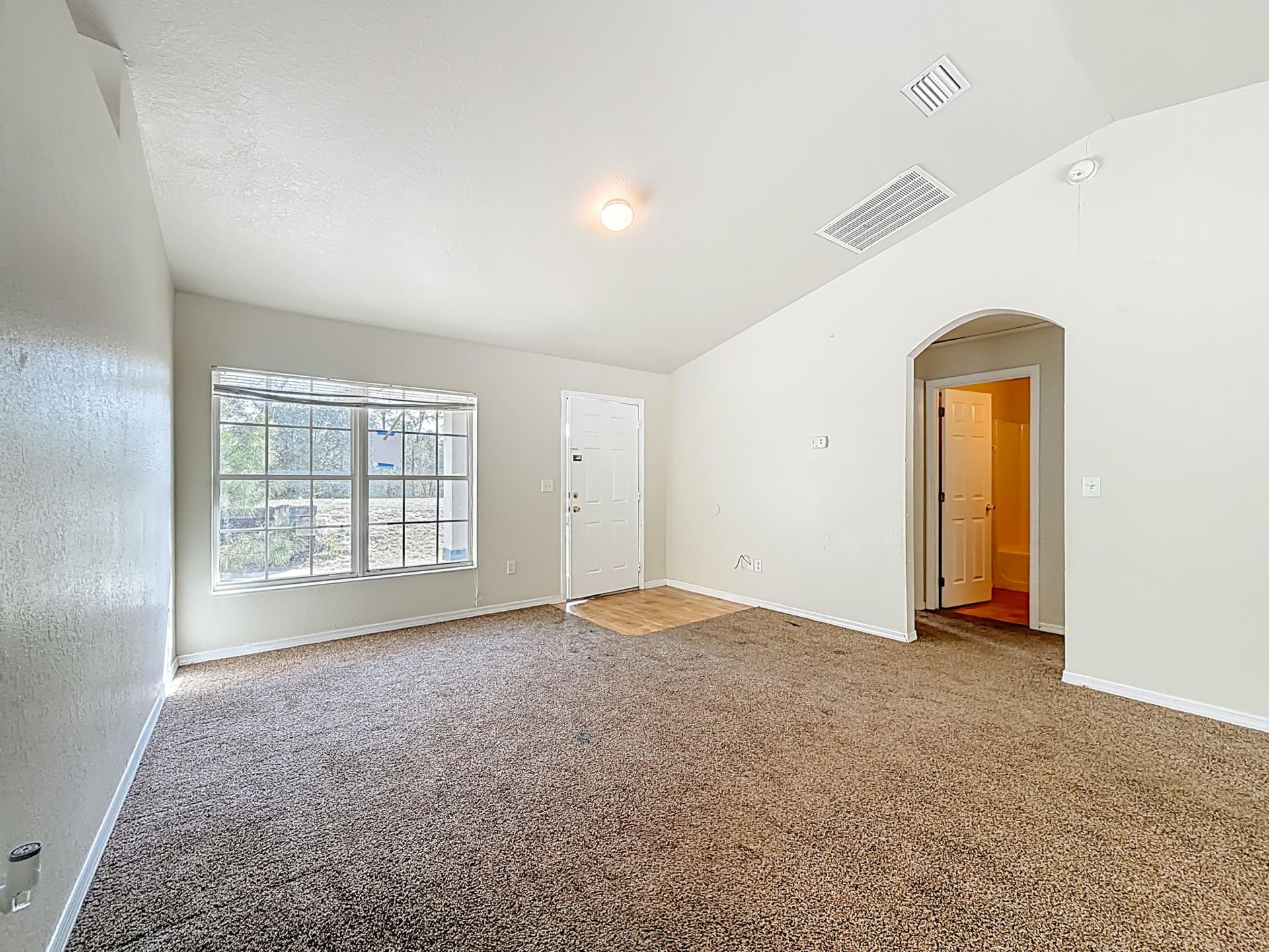 50 Malauka Pass, Ocklawaha, FL 32179 Photo