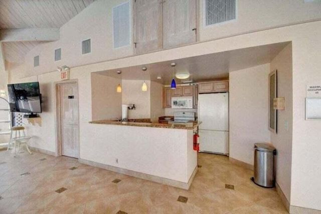 3589 S Ocean Boulevard, Unit 402, South Palm Beach, FL 33480 Photo
