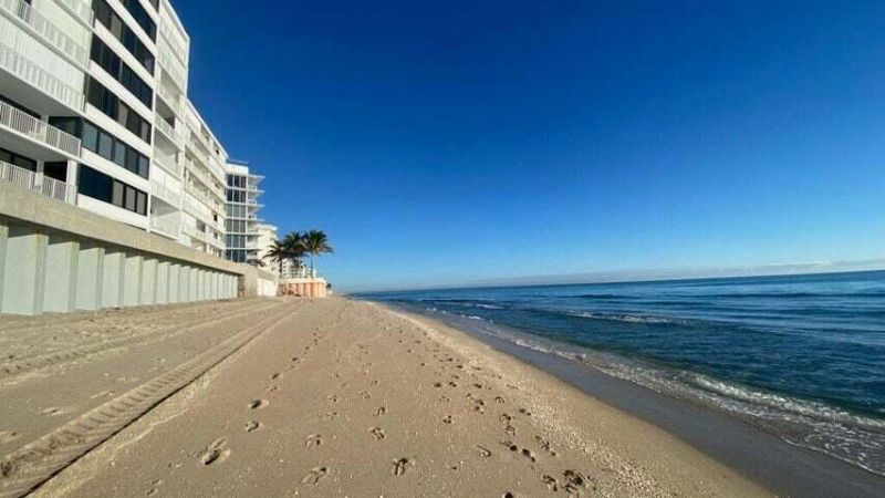 3589 S Ocean Boulevard, Unit 402, South Palm Beach, FL 33480 Photo