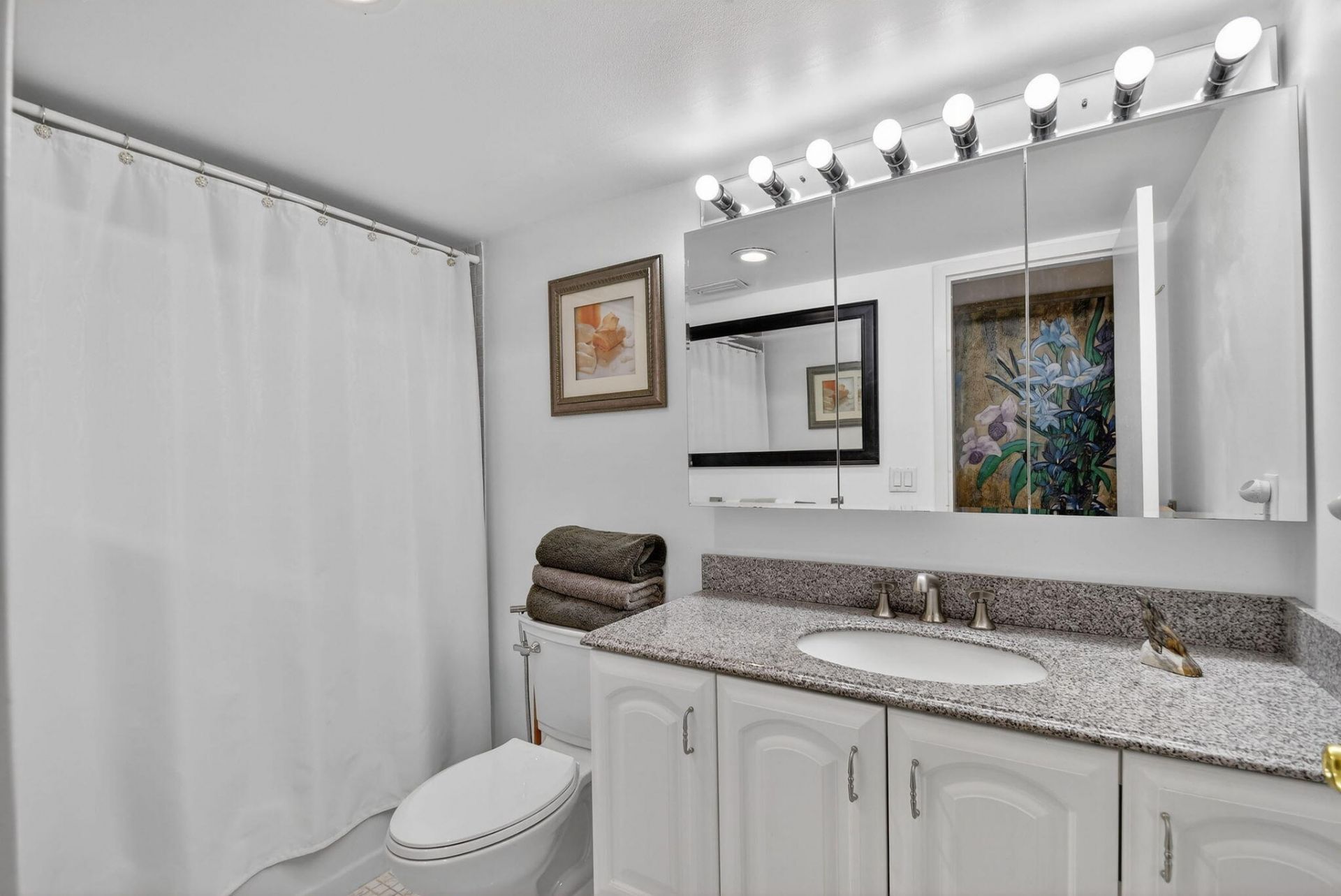 3524 Via Poinciana, Unit 303, Lake Worth, FL 33467 Photo