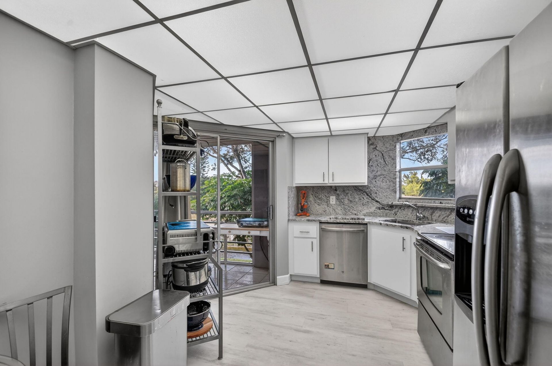 3524 Via Poinciana, Unit 303, Lake Worth, FL 33467 Photo