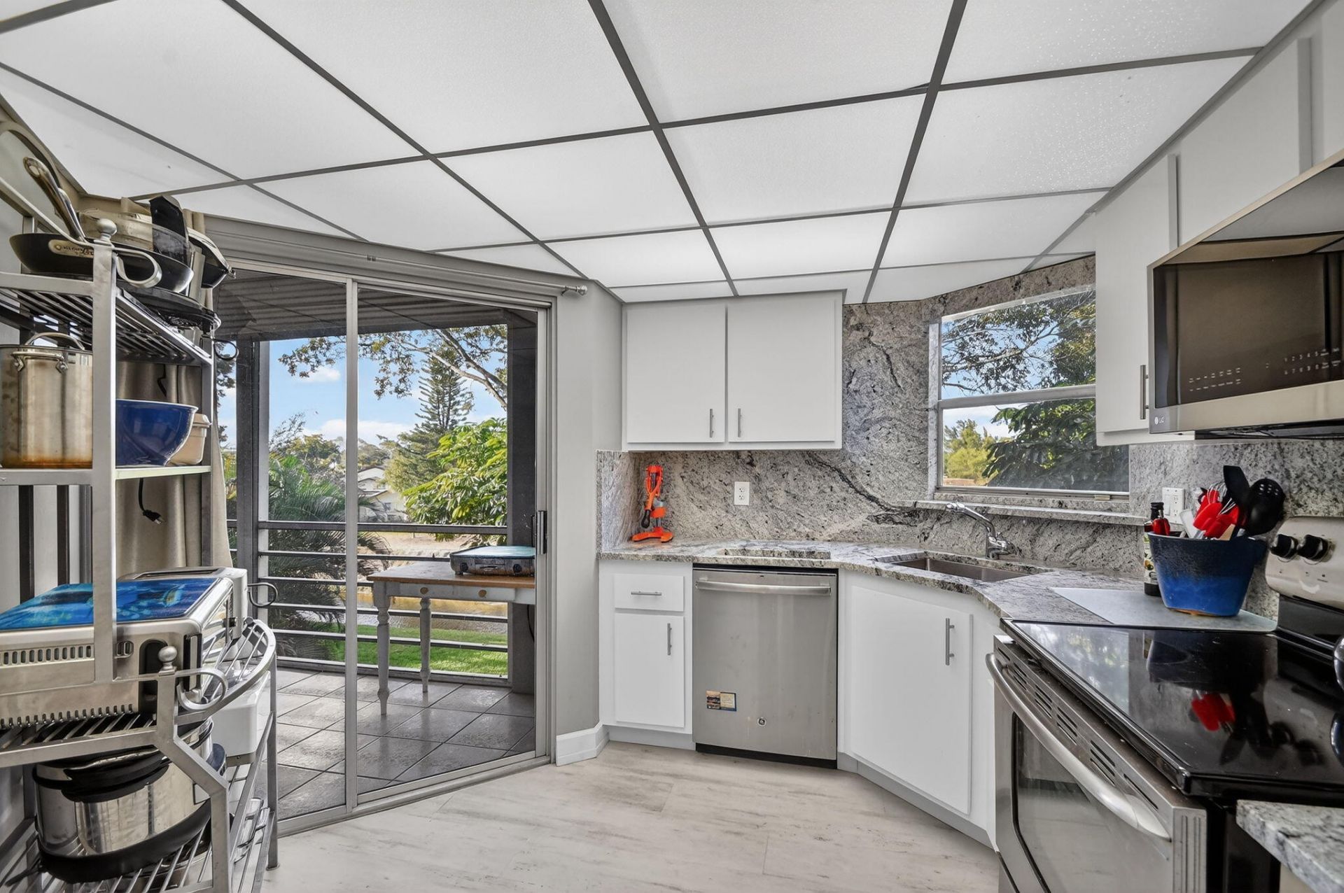 3524 Via Poinciana, Unit 303, Lake Worth, FL 33467 Photo