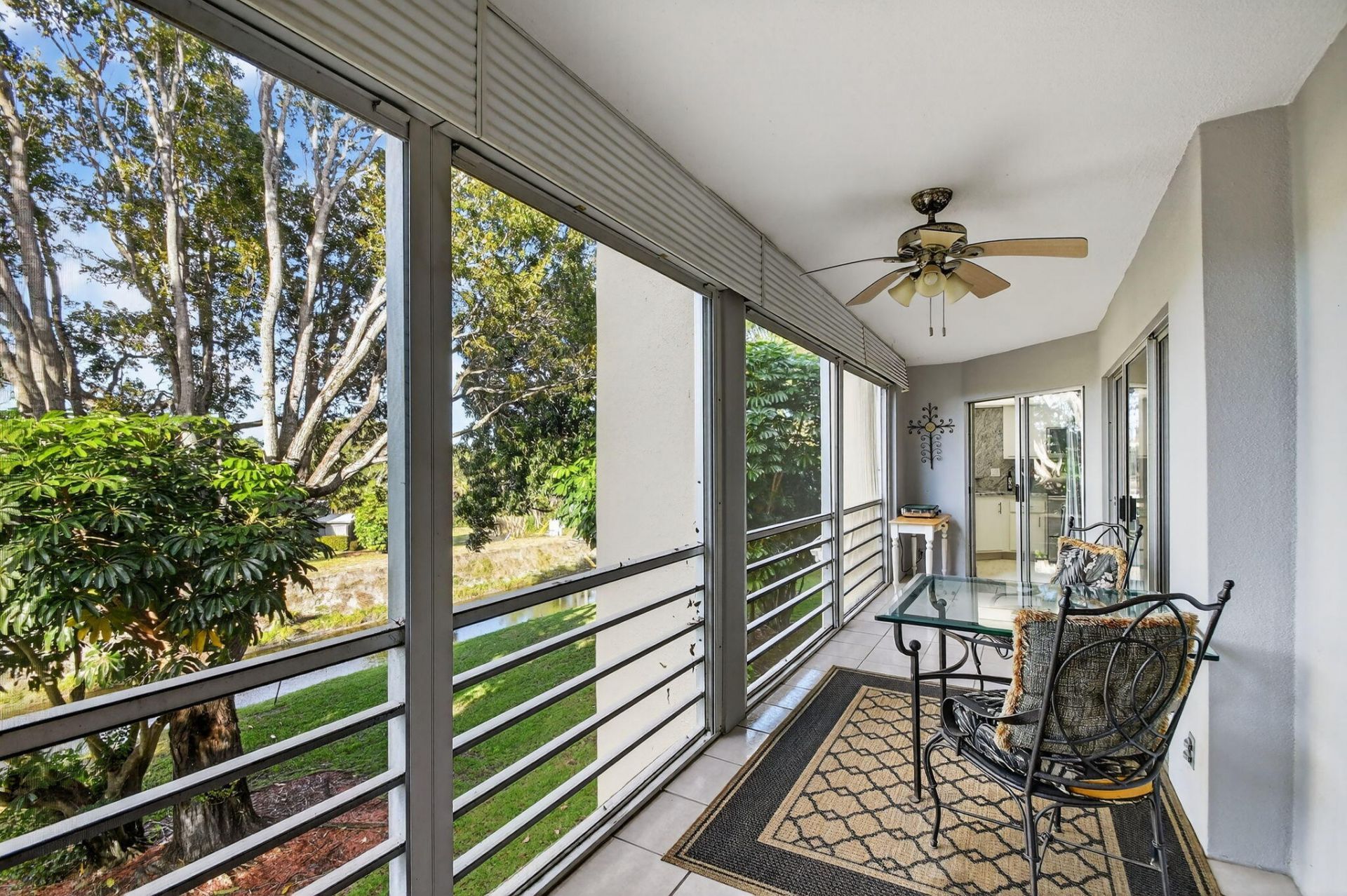 3524 Via Poinciana, Unit 303, Lake Worth, FL 33467 Photo