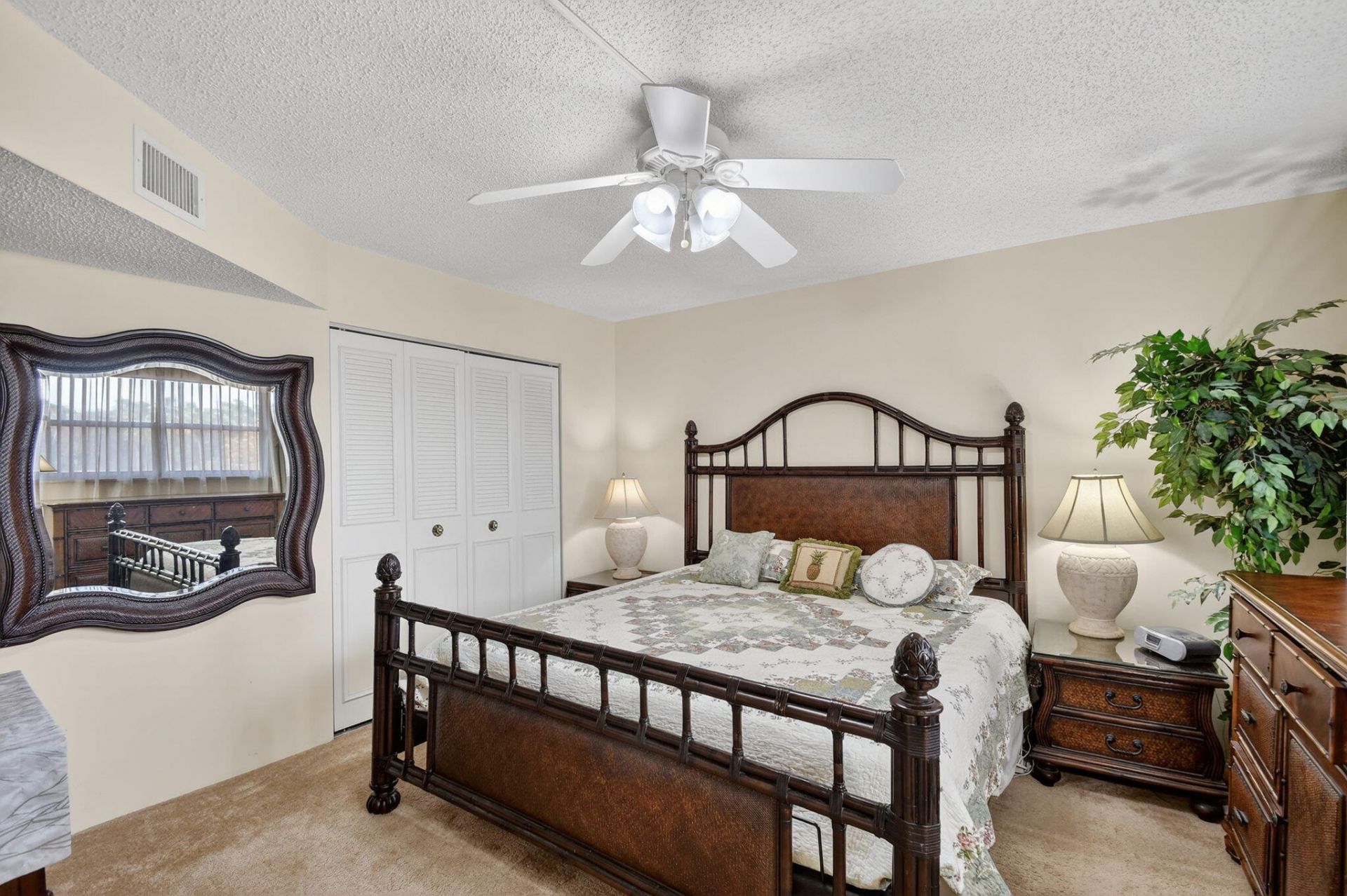 3524 Via Poinciana, Unit 303, Lake Worth, FL 33467 Photo
