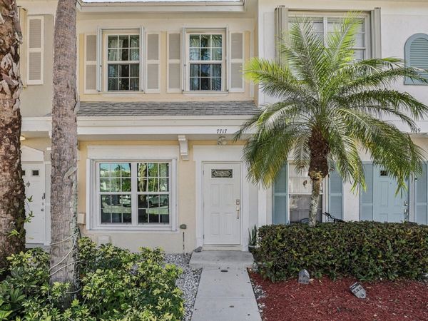 7717 Sanibel Dr, Tamarac, FL 33321