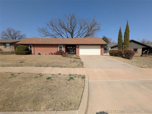 2317 NW Dunstan Lane , Lawton, OK 73505