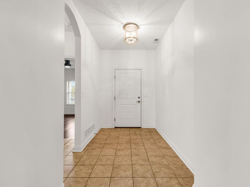 5518 Eventing Way , Hilliard, OH 43026 Photo 4