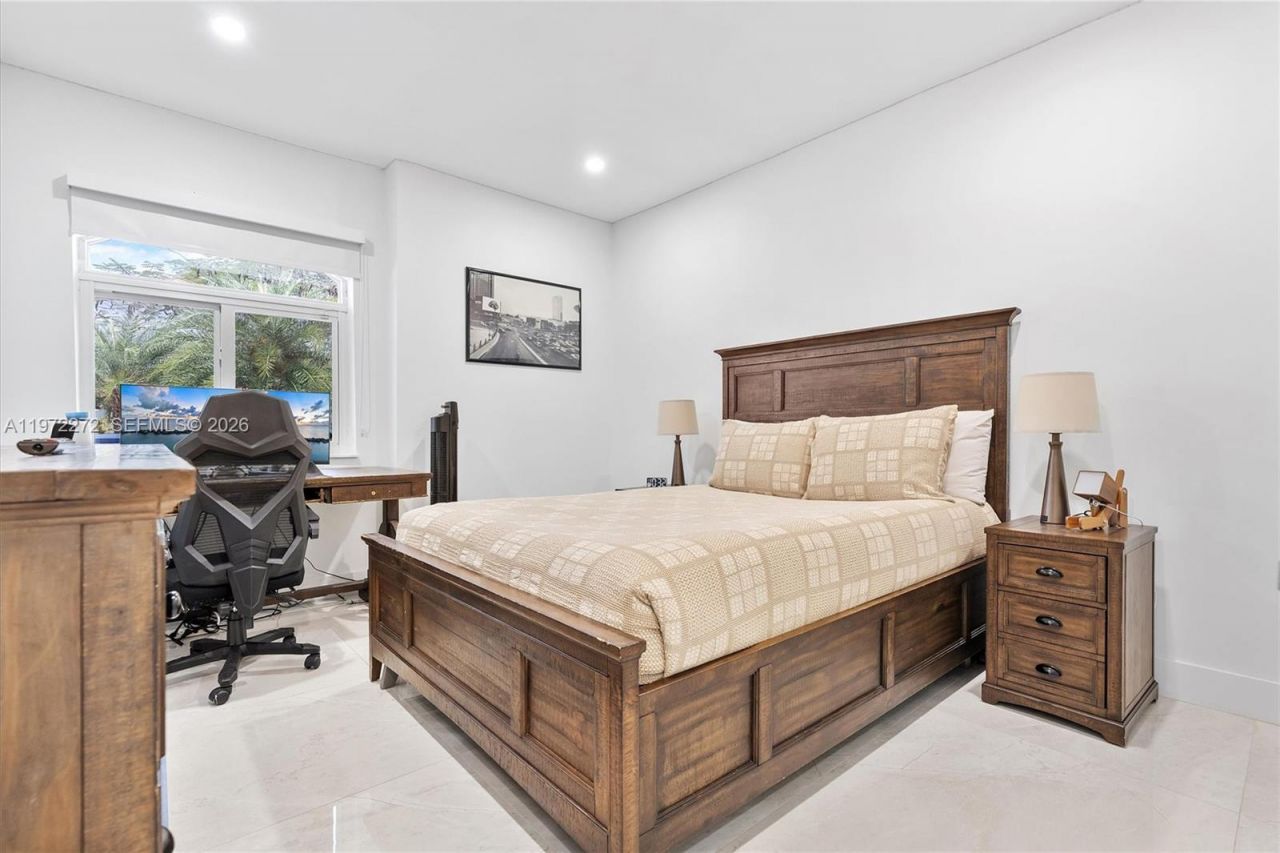 135 SW 125th Ave , Miami, FL 33184 Photo