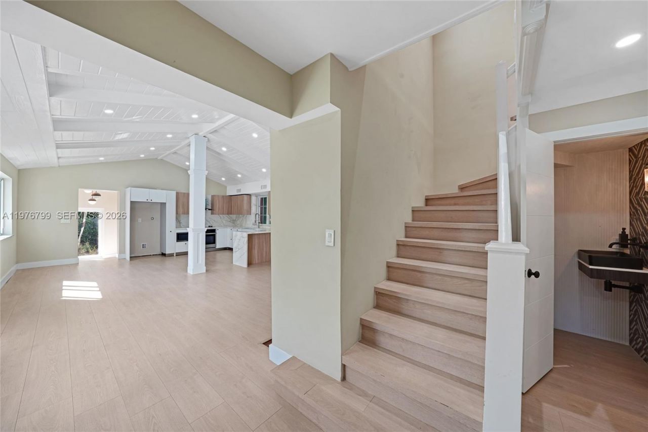 659 NE 73rd St, Miami, FL 33138 Photo