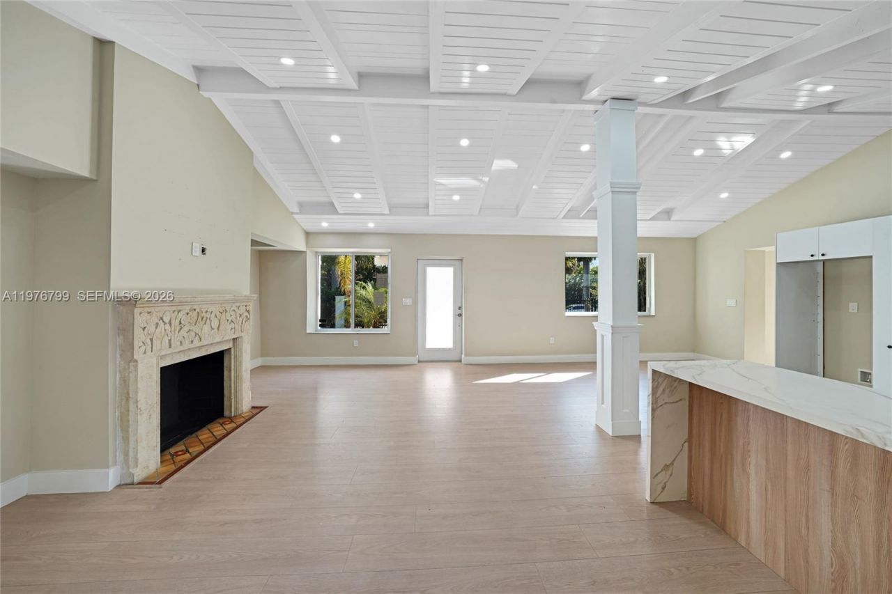 659 NE 73rd St, Miami, FL 33138 Photo