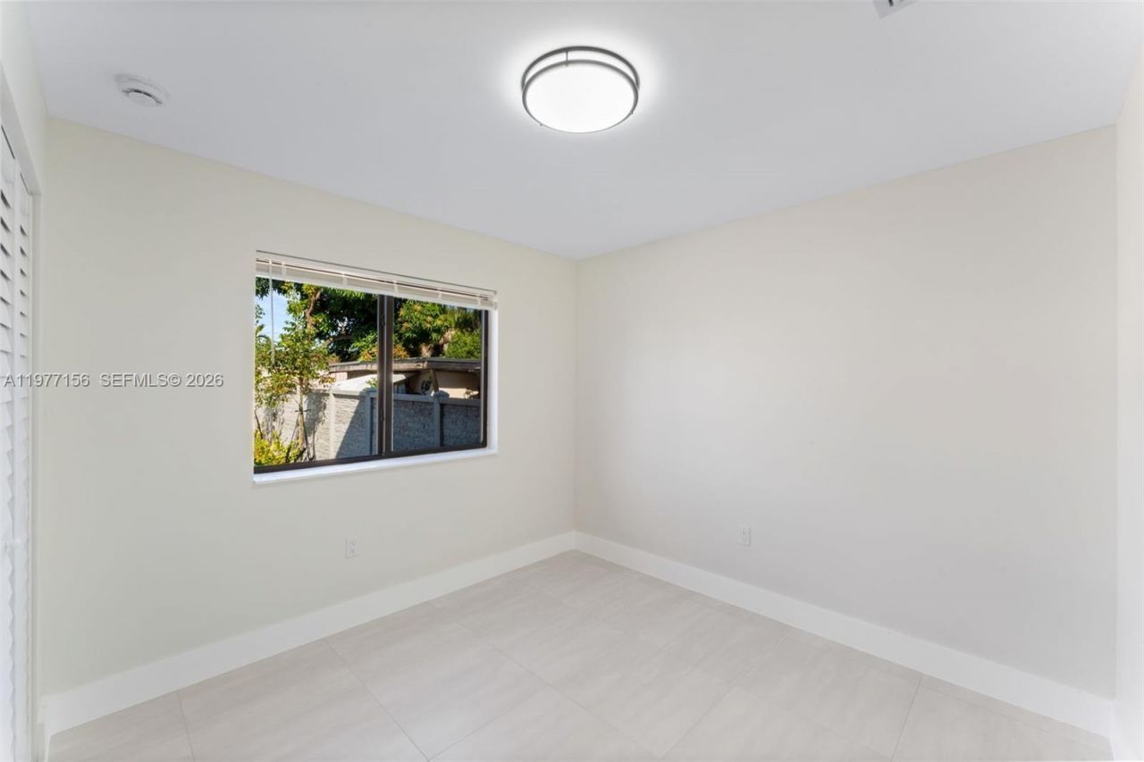 1171 NW 66th St , Miami, FL 33150 Photo