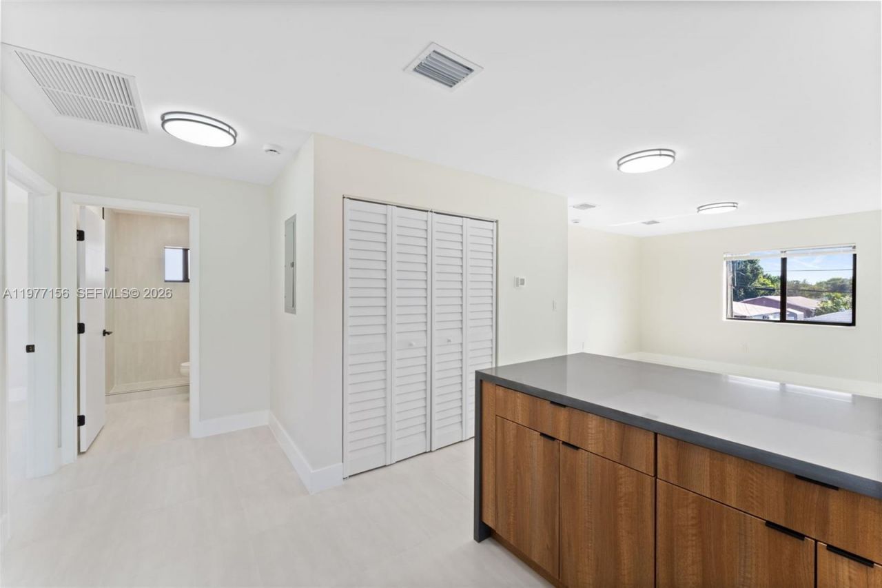 1171 NW 66th St , Miami, FL 33150 Photo