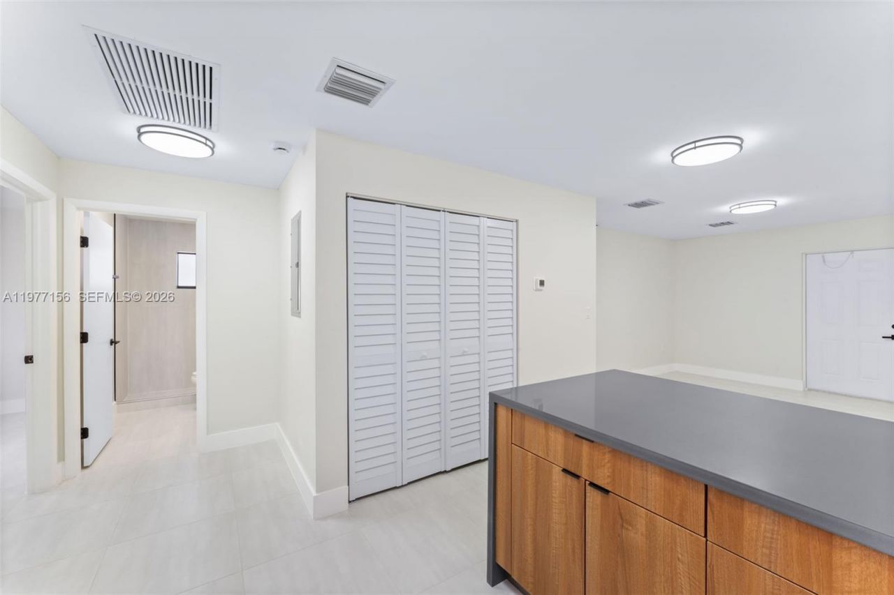 1171 NW 66th St , Miami, FL 33150 Photo