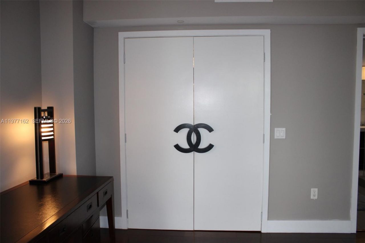 31 SE 6th St , Unit 1801, Miami, FL 33131 Photo