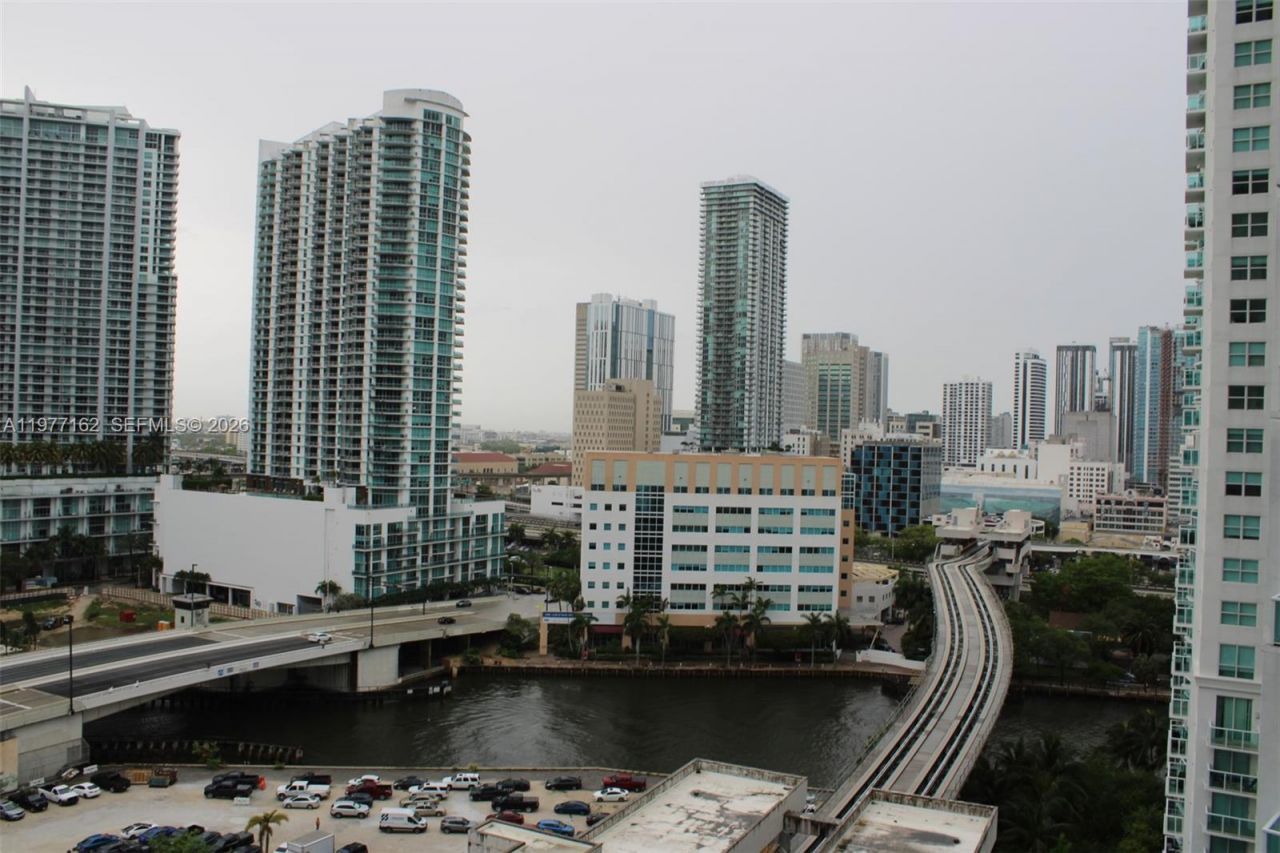 31 SE 6th St , Unit 1801, Miami, FL 33131 Photo