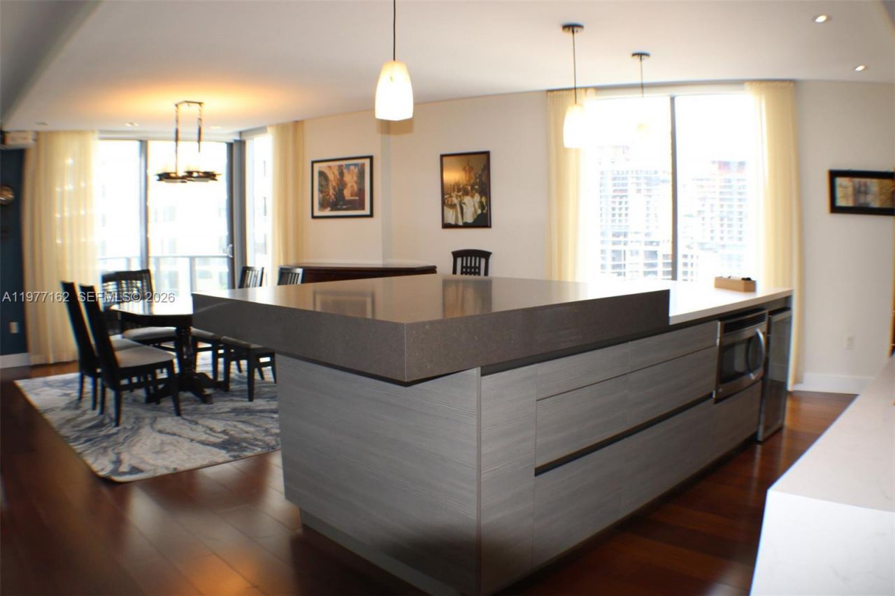 31 SE 6th St , Unit 1801, Miami, FL 33131 Photo