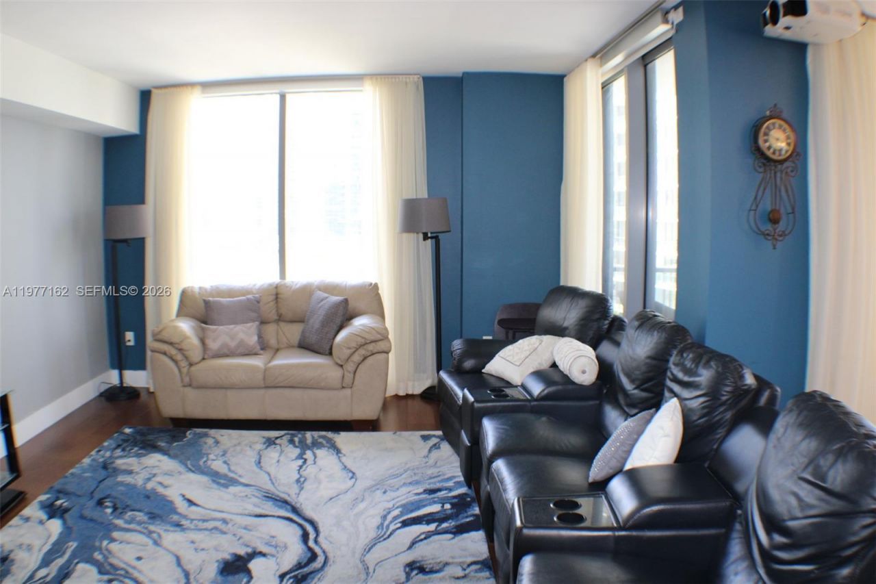 31 SE 6th St , Unit 1801, Miami, FL 33131 Photo