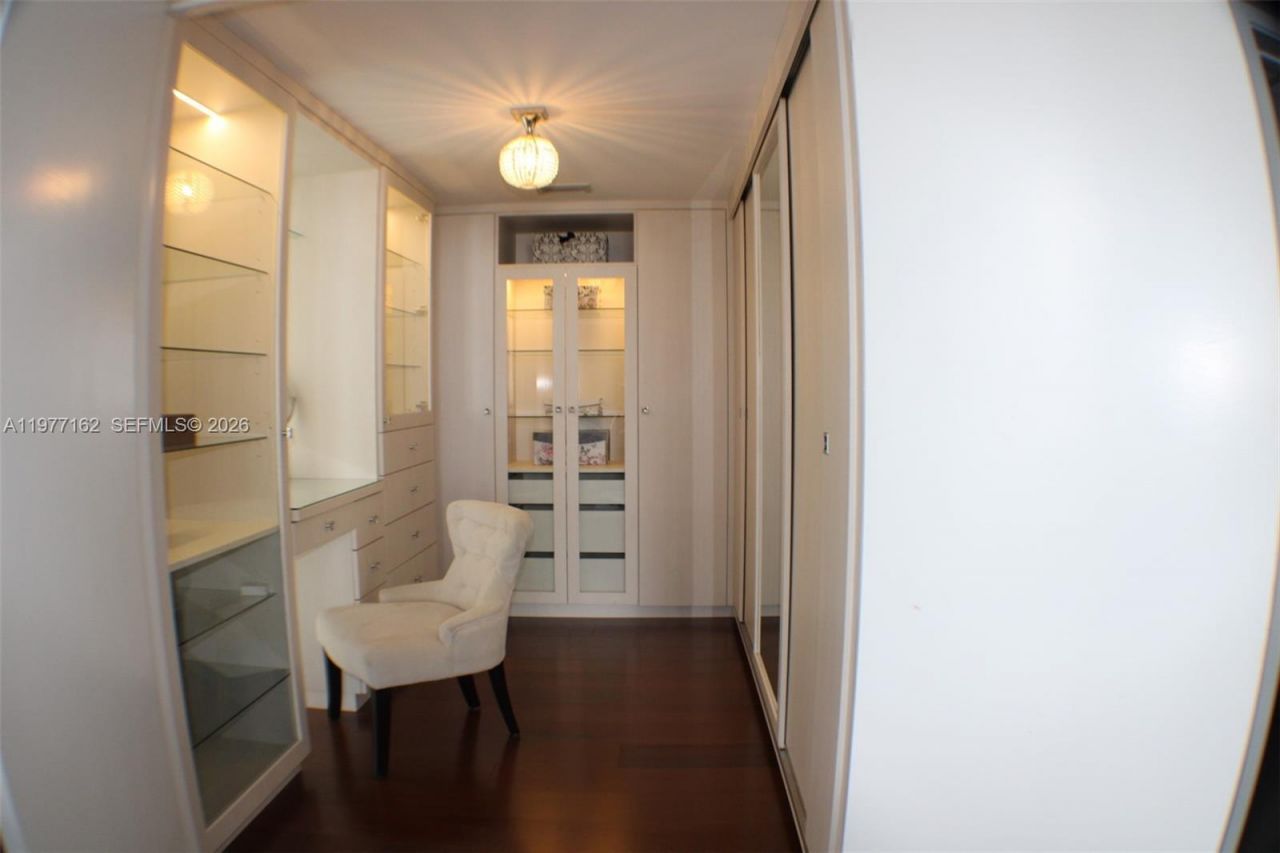 31 SE 6th St , Unit 1801, Miami, FL 33131 Photo