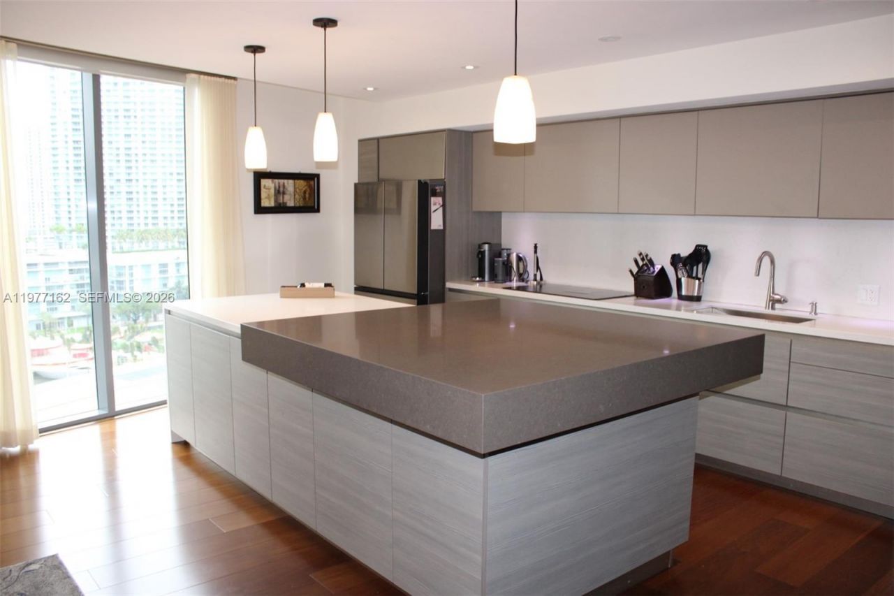 31 SE 6th St , Unit 1801, Miami, FL 33131 Photo