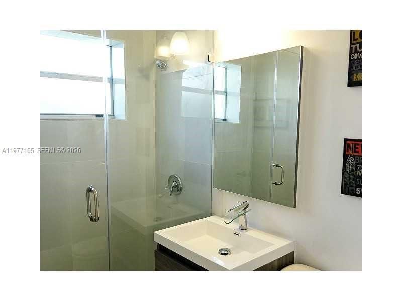 653 Michigan Ave, Unit 14, Miami Beach, FL 33139 Photo