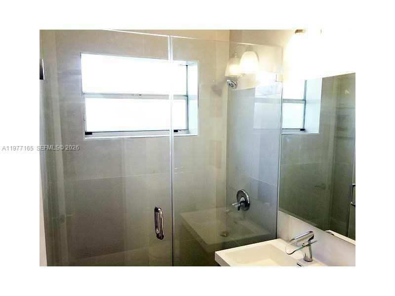 653 Michigan Ave, Unit 14, Miami Beach, FL 33139 Photo