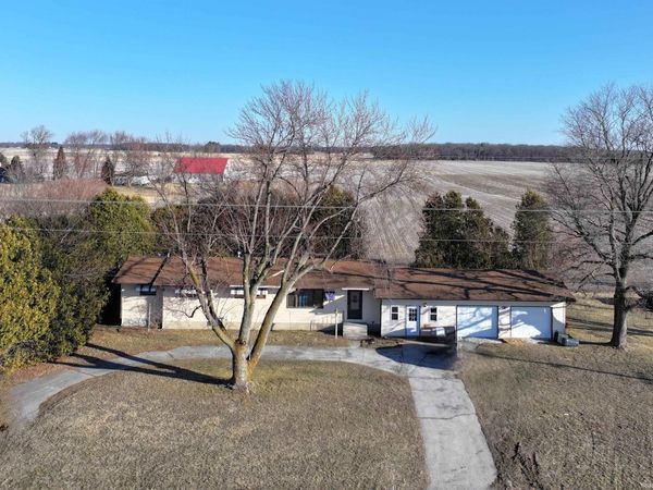 13788 W State Road 14, Medaryville, IN 47957