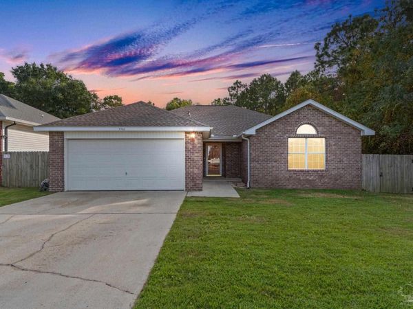 5561 Fawn Ridge Dr, Gulf Breeze, FL 32563