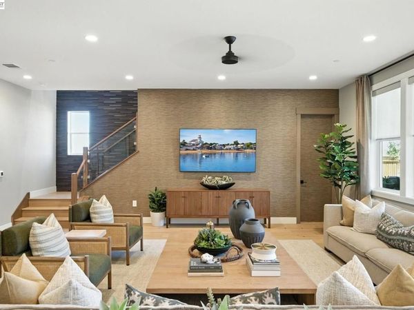 1658 1658 Wren Street , Dublin, CA 94568