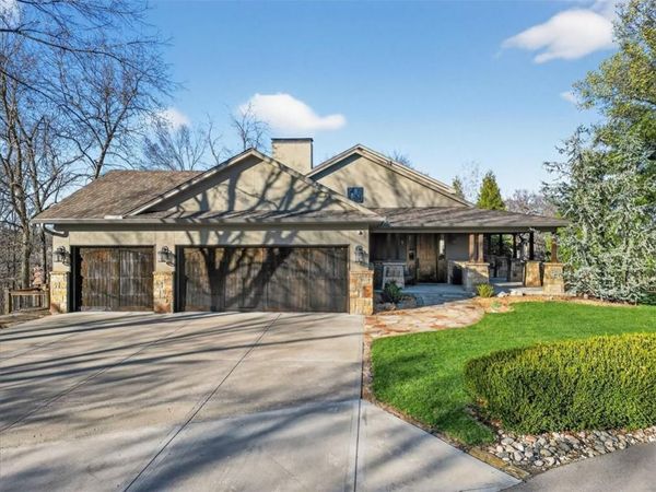 235 Hillcrest Road, Lake Quivira, KS 66217
