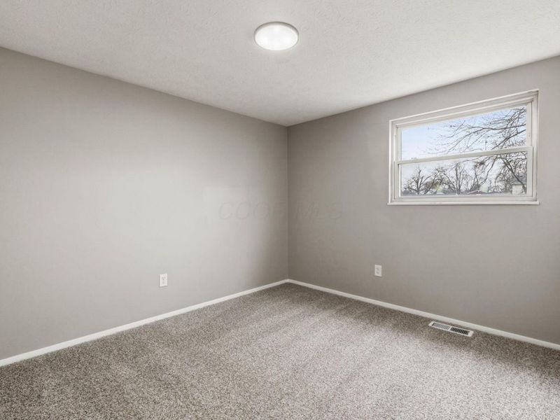 3247 Winding Creek Drive, Columbus, OH 43223 Photo 11