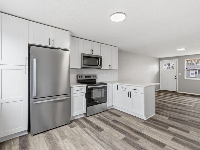 3247 Winding Creek Drive, Columbus, OH 43223 Photo 9