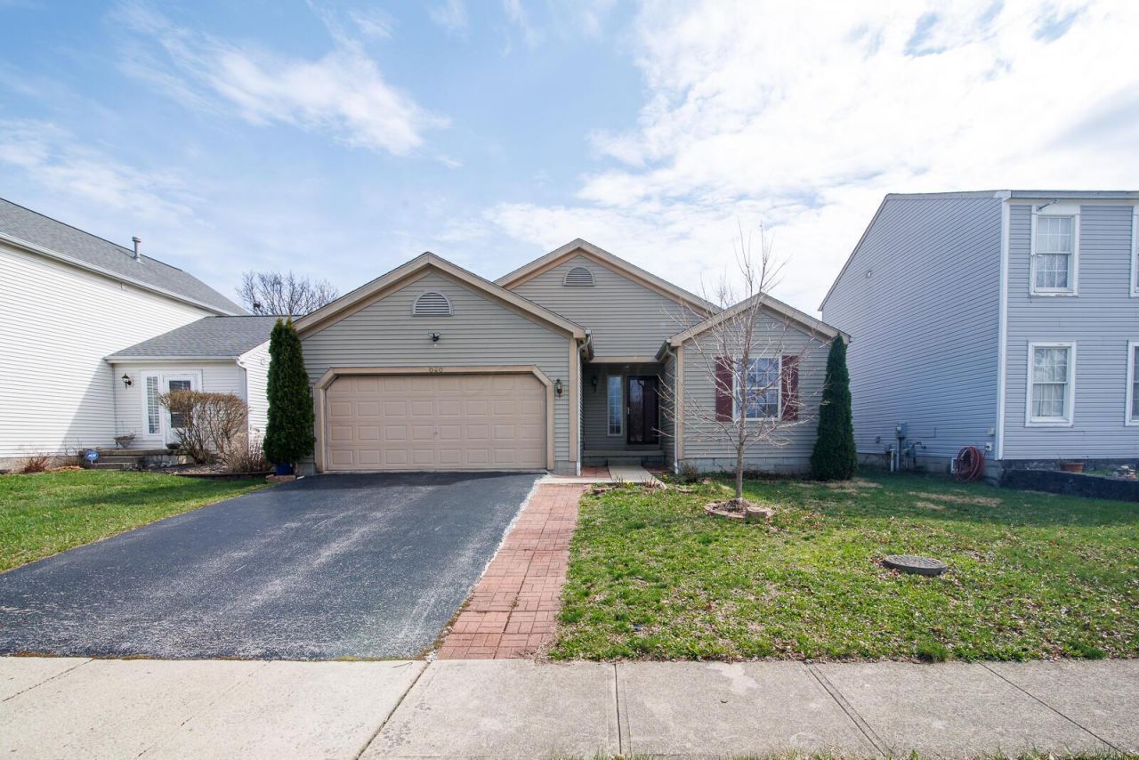 1040 Greeley Drive, Galloway, OH 43119 Main Photo