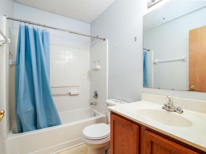 1040 Greeley Drive, Galloway, OH 43119 Photo 17