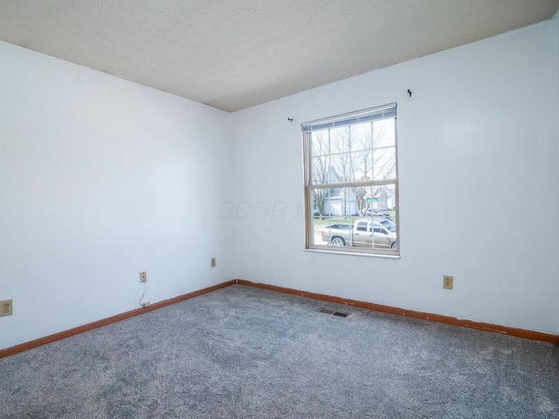 1040 Greeley Drive, Galloway, OH 43119 Photo 18