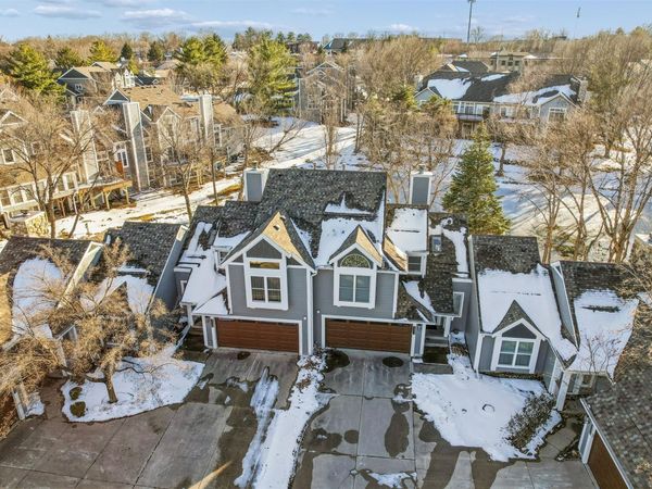 2648 82nd Street, Urbandale, IA 50322