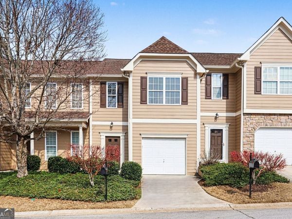 6632 Splashwater Drive, Flowery Branch, GA 30542