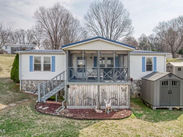 213 Jarrell Drive, Bluff City, TN 37618