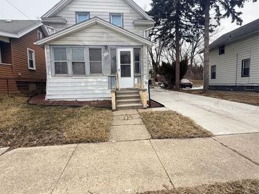 385 Whittemore Street, Pontiac, MI 48342