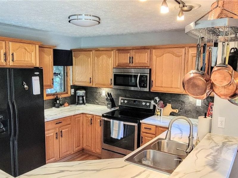 919 Glenview Drive , Huron, OH 44839 Photo 9