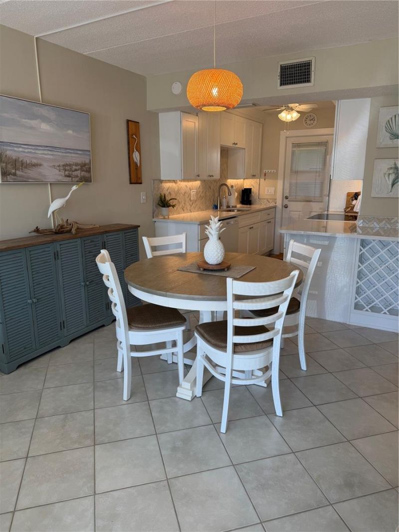 3808 Gulf Of Mexico Drive , Unit E105, Longboat Key, FL 34228 Photo