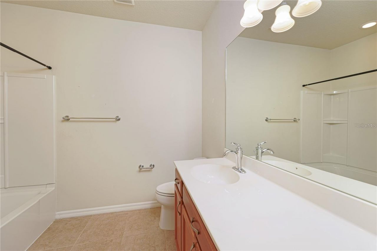 3770 82nd Avenue Circle E, Unit 103, Sarasota, FL 34243 Photo
