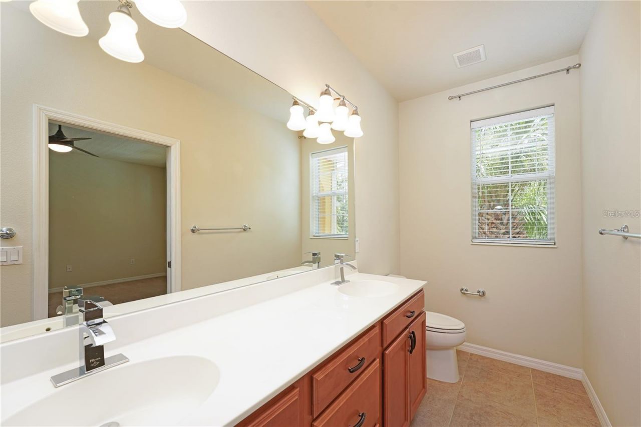 3770 82nd Avenue Circle E, Unit 103, Sarasota, FL 34243 Photo