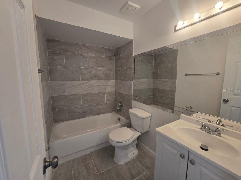 5232 Via Hacienda Circle, Unit A217, Orlando, FL 32839 Photo